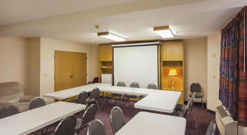Hotel Markle In I-69 Bagian luar foto